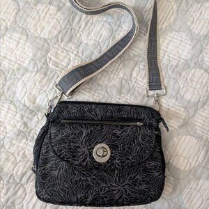 Baggallini Women`s Black and Grey Calais Triple Zip Crossbody Bag